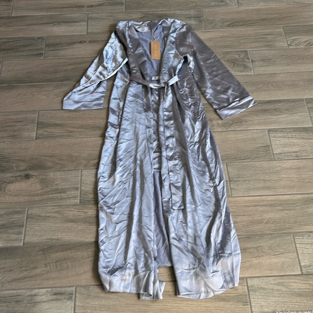 One mile gray long robe